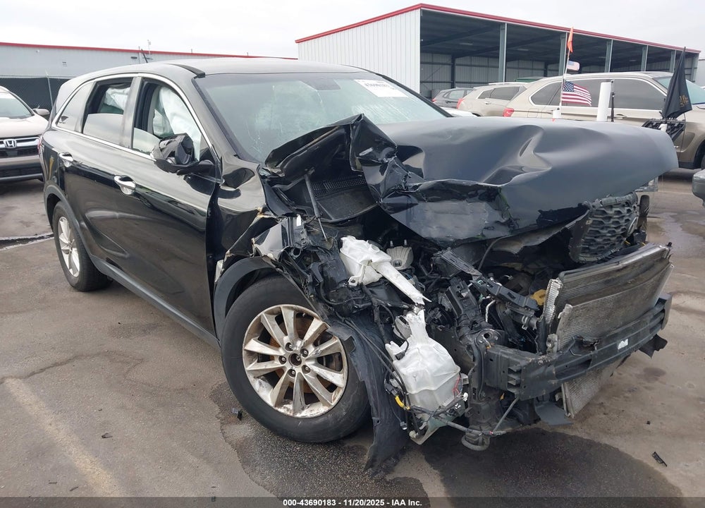 2019 KIA SORENTO 3.3L LX VIN: 5XYPG4A58KG489658