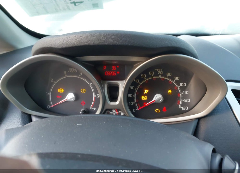 2011 FORD FIESTA VIN: 3FADP4BJ0BM116301