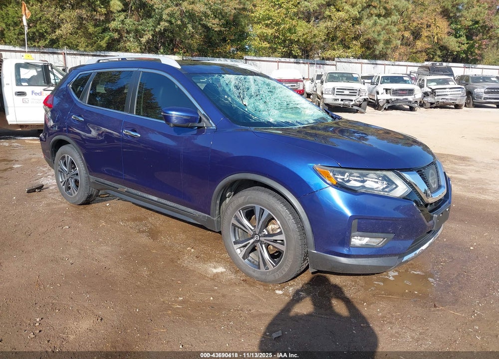 2017 NISSAN ROGUE SL VIN: 5N1AT2MT3HC748484