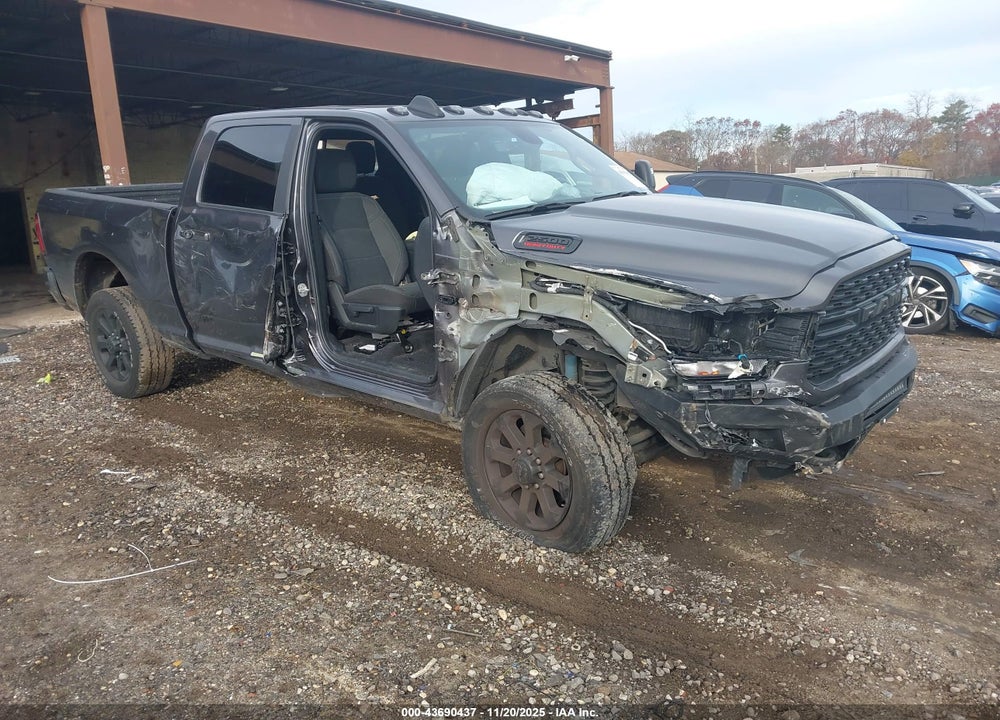 2024 RAM 2500 BIG HORN  4X4 6'4 BOX VIN: 3C6UR5DJ1RG179303