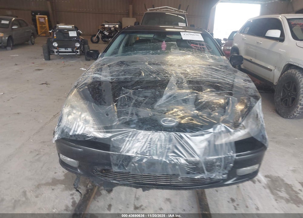 2004 LEXUS ES 330 VIN: JTHBA30G640023551