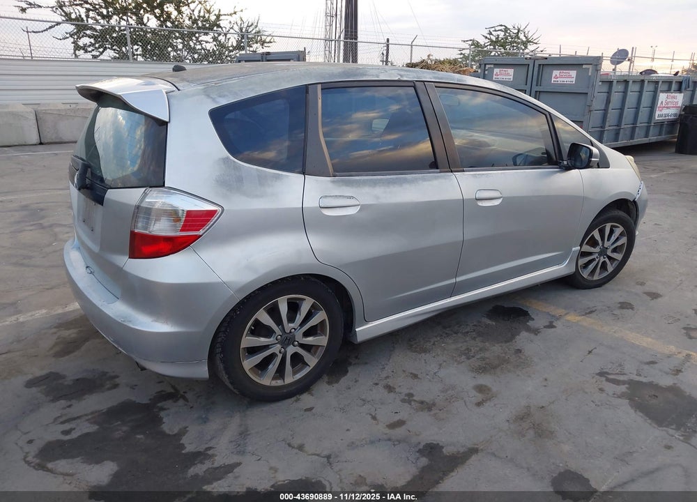 2013 HONDA FIT SPORT VIN: JHMGE8H58DC016254