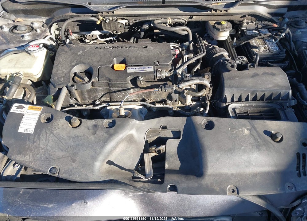 2018 HONDA CIVIC LX VIN: 19XFC2F59JE023690