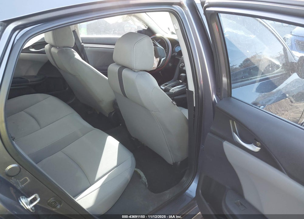 2018 HONDA CIVIC LX VIN: 19XFC2F59JE023690