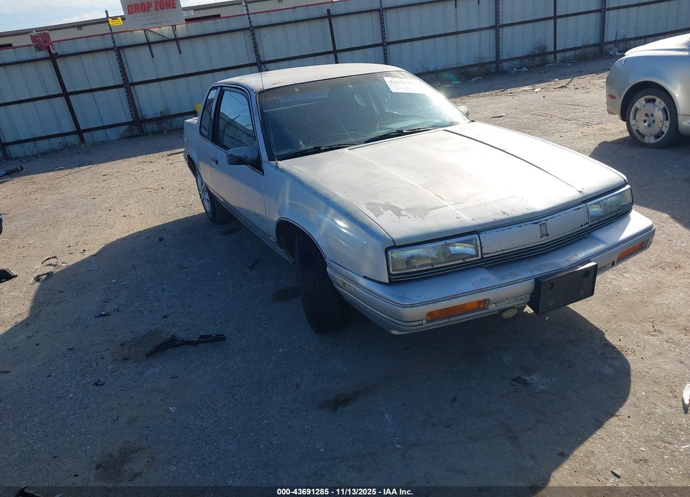1989 OLDSMOBILE CUTLASS CALAIS VIN: 1G3NL14U3KM226836