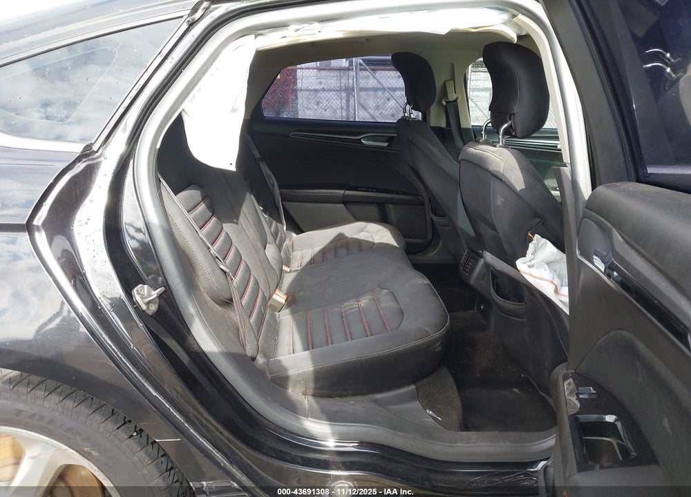 2014 FORD FUSION SE VIN: 1FA6P0H75E5367094