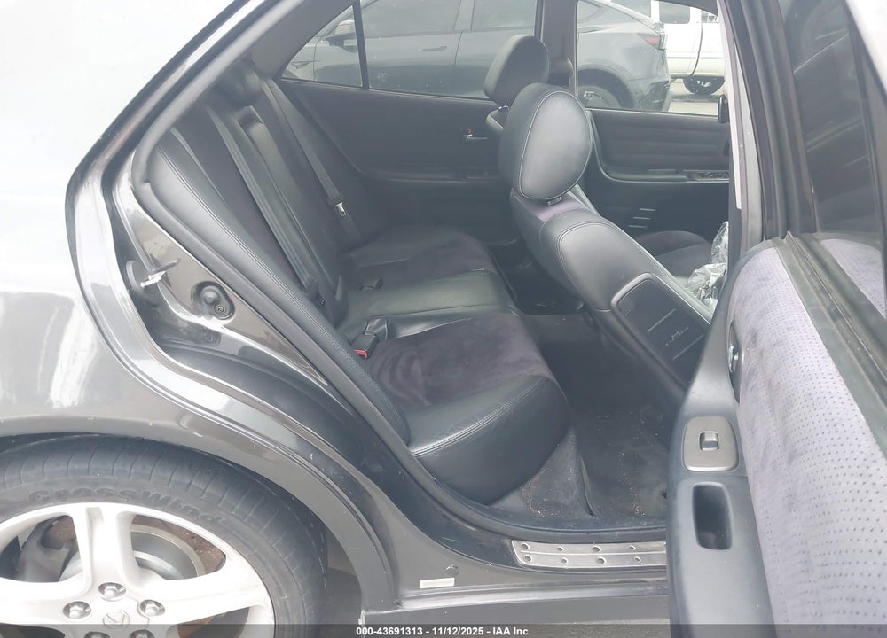 2001 LEXUS IS 300 VIN: JTHBD182810027973