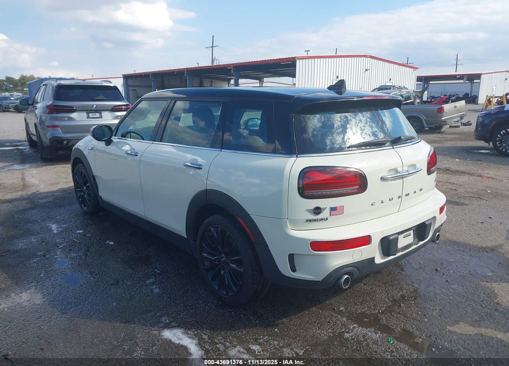 2021 MINI CLUBMAN COOPER S VIN: WMWLV7C07M2N54047