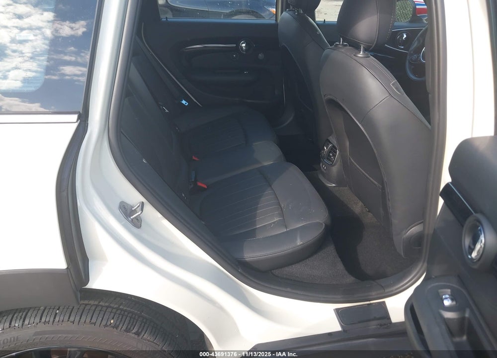 2021 MINI CLUBMAN COOPER S VIN: WMWLV7C07M2N54047