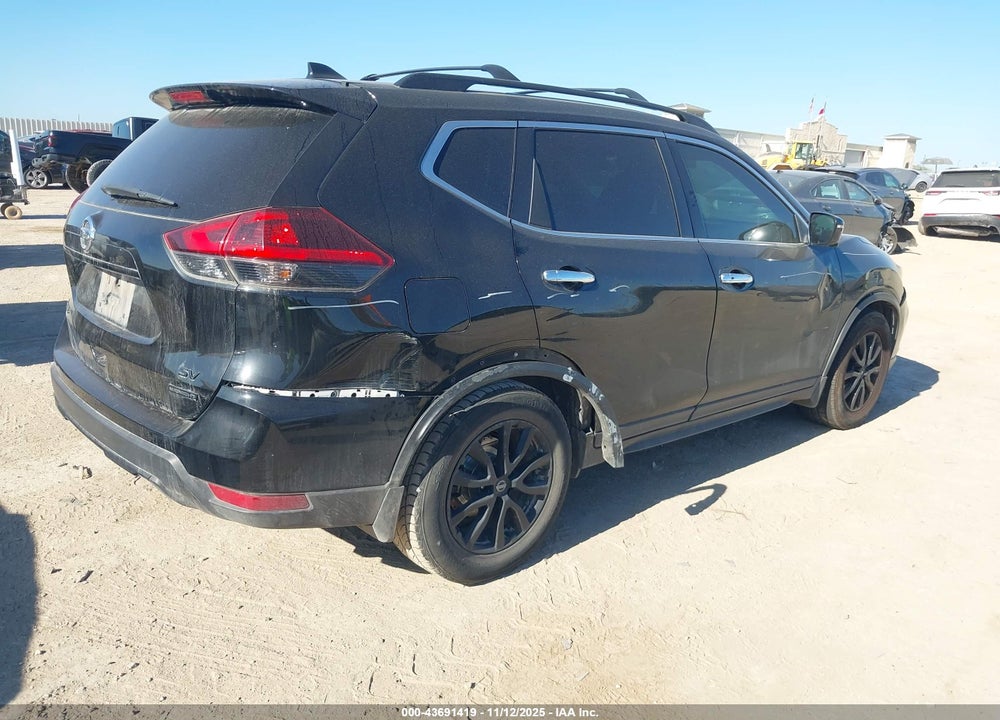 2018 NISSAN ROGUE SV VIN: 5N1AT2MT1JC726294