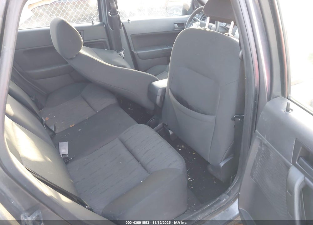 2009 FORD FOCUS SE VIN: 1FAHP35N39W258484