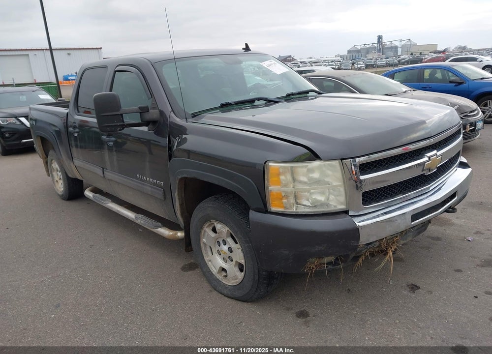 2011 CHEVROLET SILVERADO 1500 LT VIN: 3GCPKSE34BG233126
