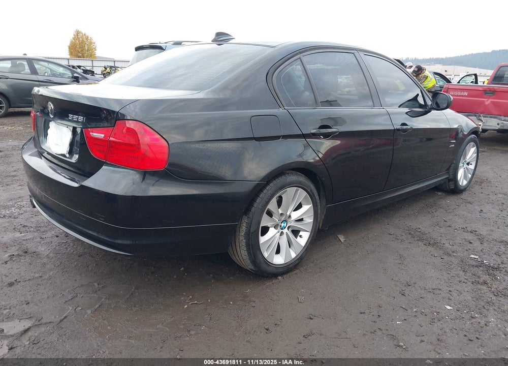 2011 BMW 328I XDRIVE VIN: WBAPK5C54BF121821