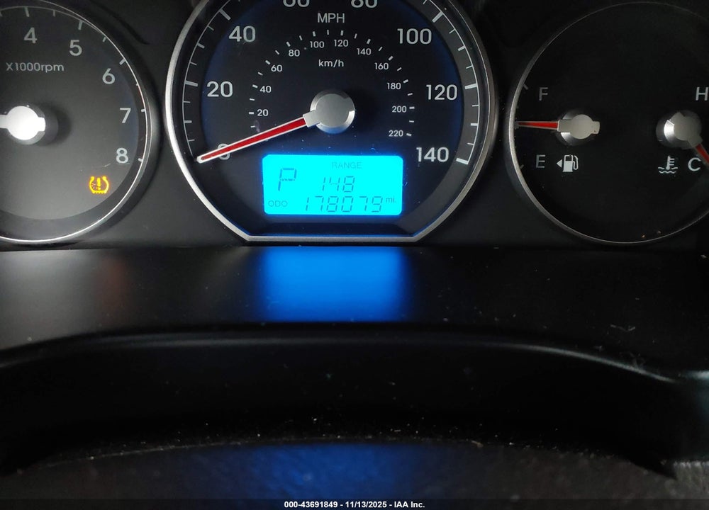 2010 HYUNDAI SANTA FE GLS VIN: 5NMSG3AB4AH396568