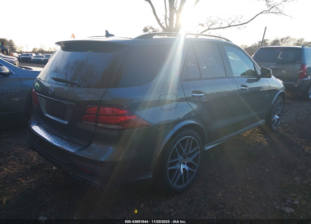 2017 MERCEDES-BENZ AMG GLE 63 VIN: 4JGDA7FB3HA918164