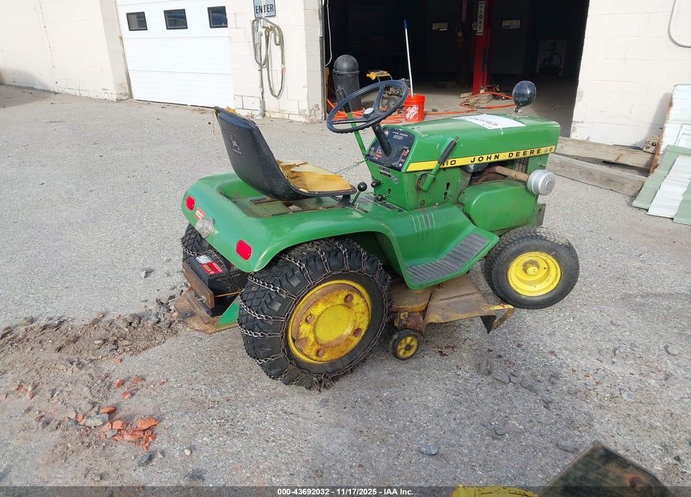 1969 JOHN DEERE 100 SERIES VIN: T0641134533M