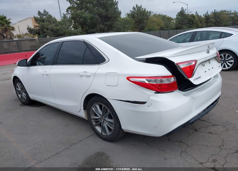2017 TOYOTA CAMRY SE VIN: 4T1BF1FK2HU422549