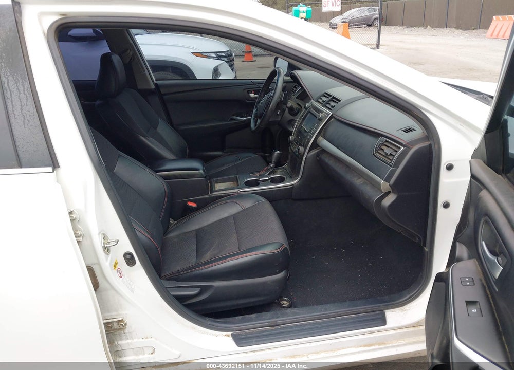 2017 TOYOTA CAMRY SE VIN: 4T1BF1FK2HU422549