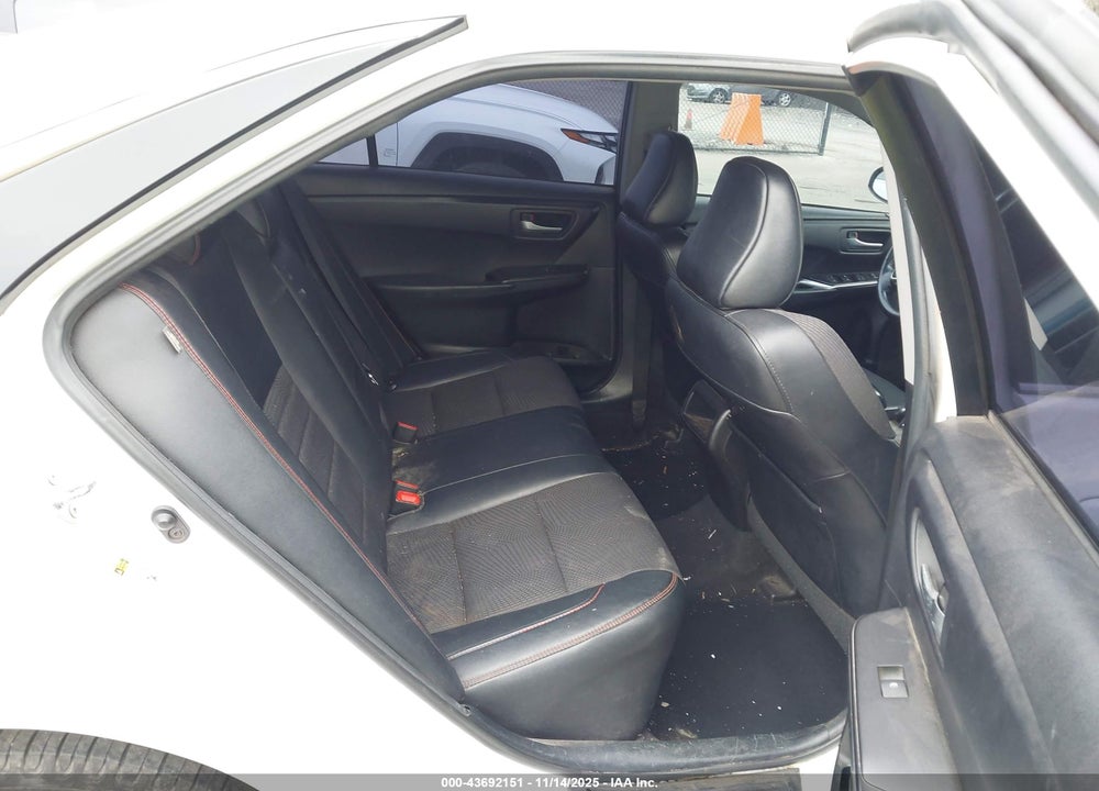 2017 TOYOTA CAMRY SE VIN: 4T1BF1FK2HU422549