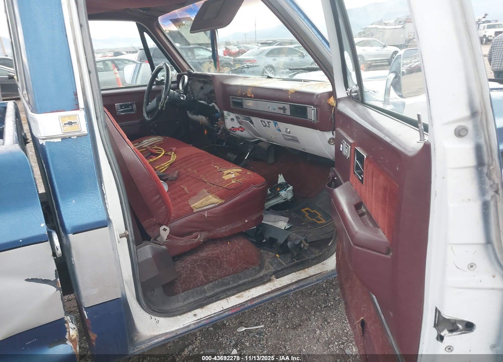 1985 CHEVROLET K10 VIN: 1GCEK14H2FJ102666