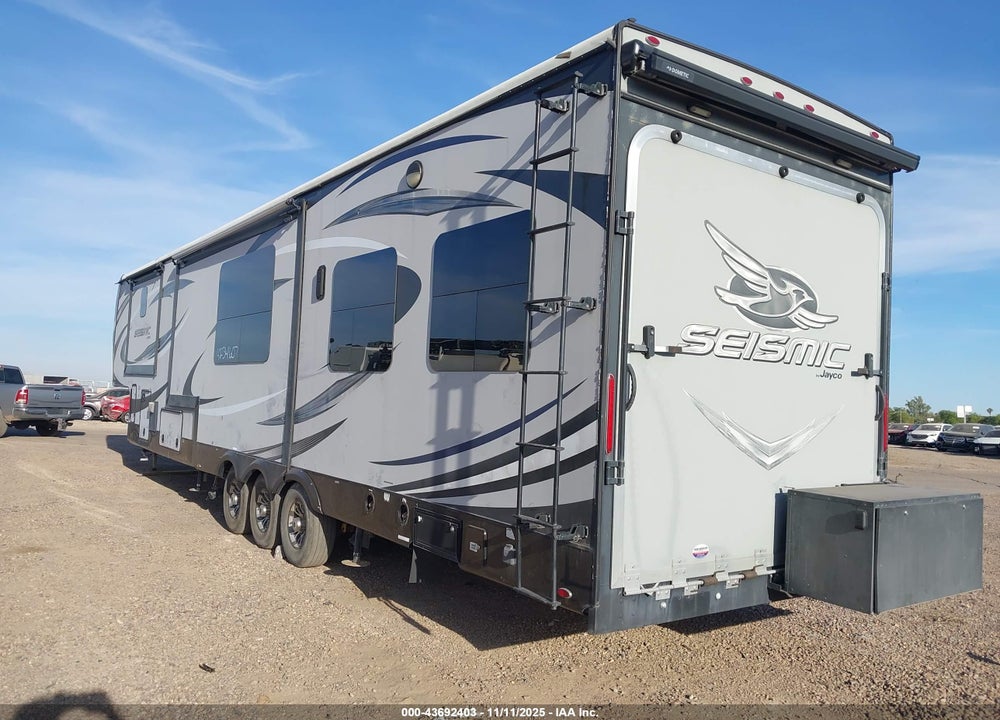 2017 JAYCO SEISMIC 4112 VIN: 1UJCJSCVXH19N0093