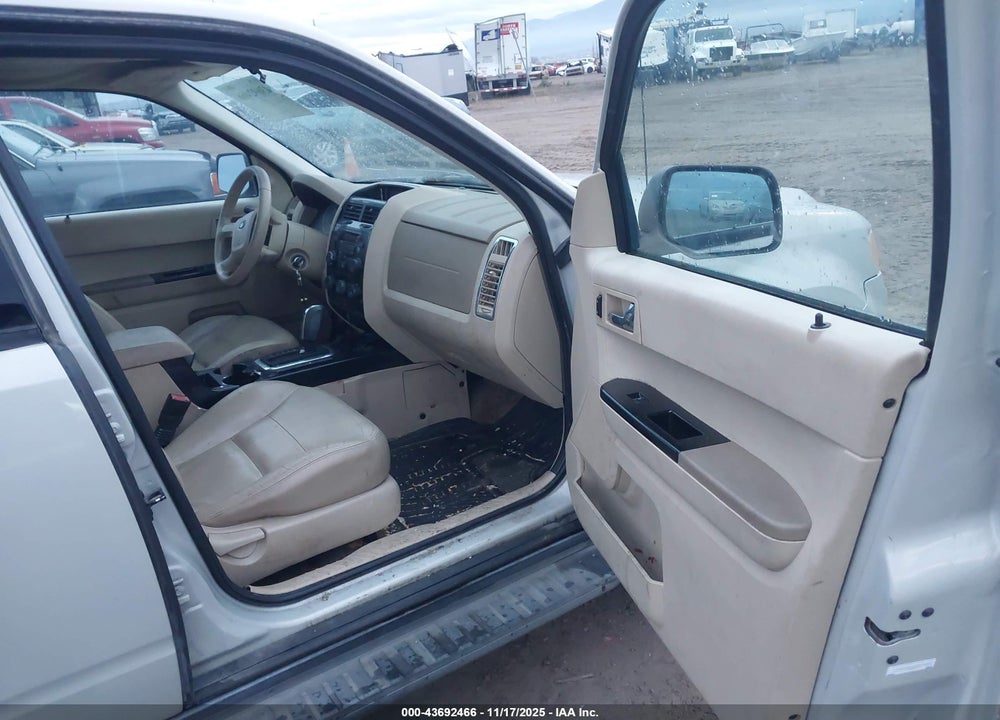 2008 FORD ESCAPE LIMITED VIN: 1FMCU04168KB78396