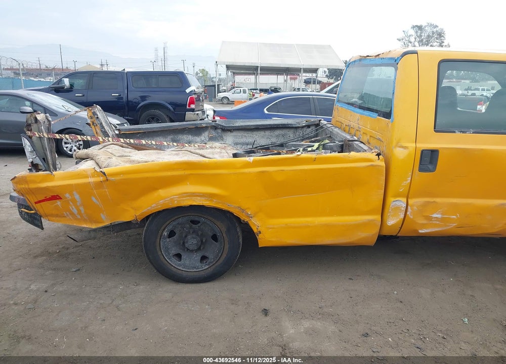 2008 FORD F-350 KING RANCH/LARIAT/XL/XLT VIN: 1FTWW305X8EE16528