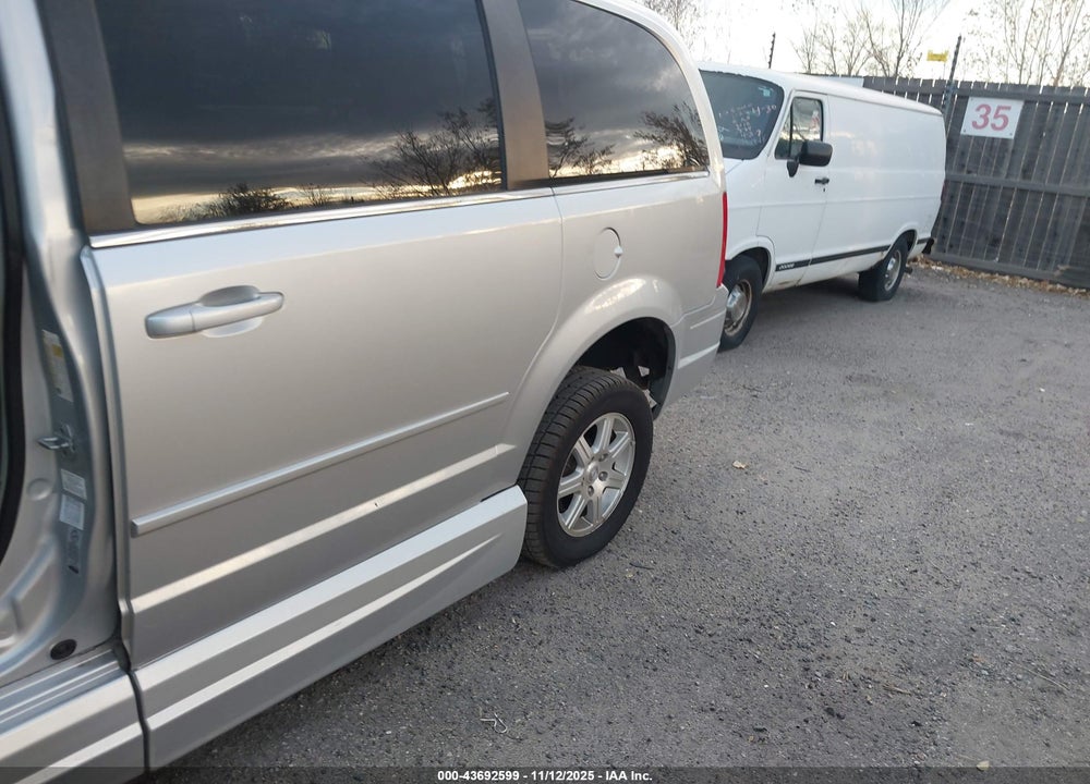 2008 CHRYSLER TOWN & COUNTRY TOURING VIN: 2A8HR54PX8R624072
