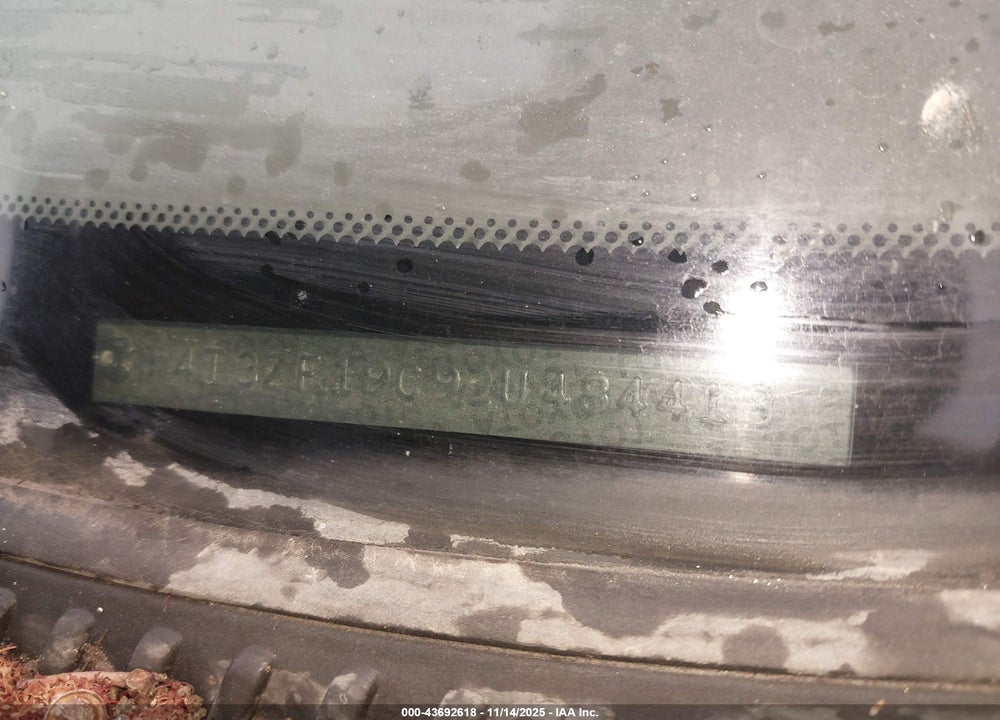2002 TOYOTA SIENNA CE VIN: 4T3ZF19C92U484418