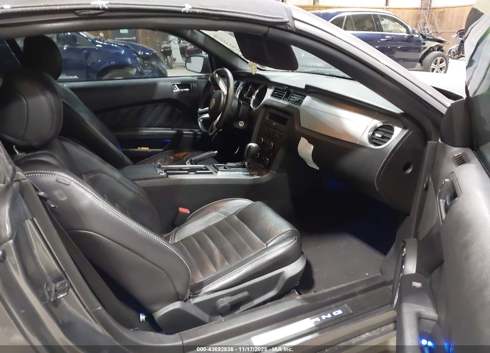 2013 FORD MUSTANG VIN: 1ZVBP8EM0D5250164