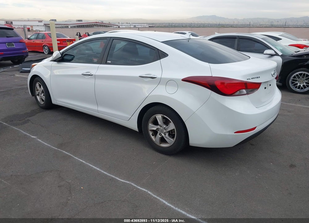 2015 HYUNDAI ELANTRA SE VIN: 5NPDH4AE4FH590128