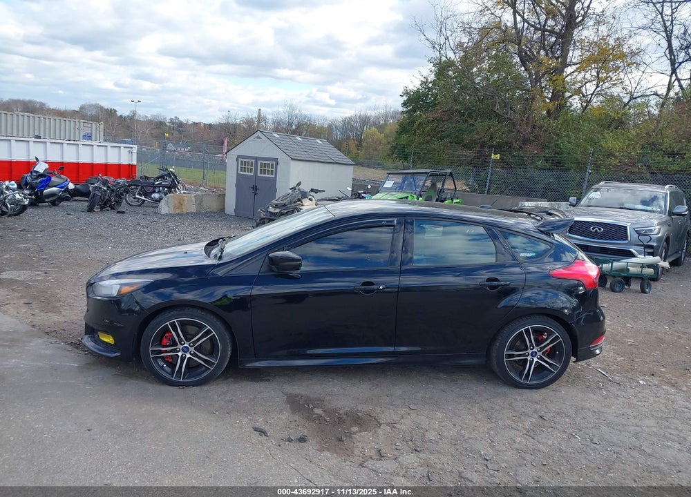 2017 FORD FOCUS ST VIN: 1FADP3L97HL301549