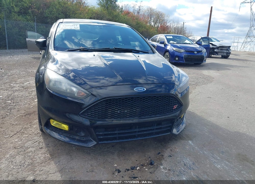 2017 FORD FOCUS ST VIN: 1FADP3L97HL301549
