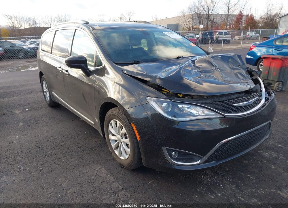 2018 CHRYSLER PACIFICA TOURING L VIN: 2C4RC1BG4JR353508