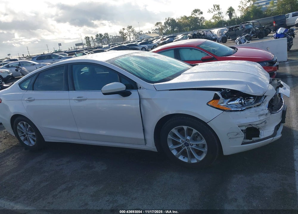 2019 FORD FUSION SE VIN: 3FA6P0HD6KR104157
