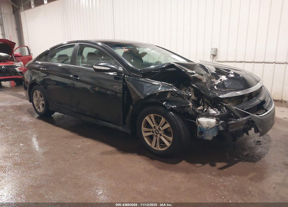 2014 HYUNDAI SONATA GLS VIN: 5NPEB4AC7EH865588