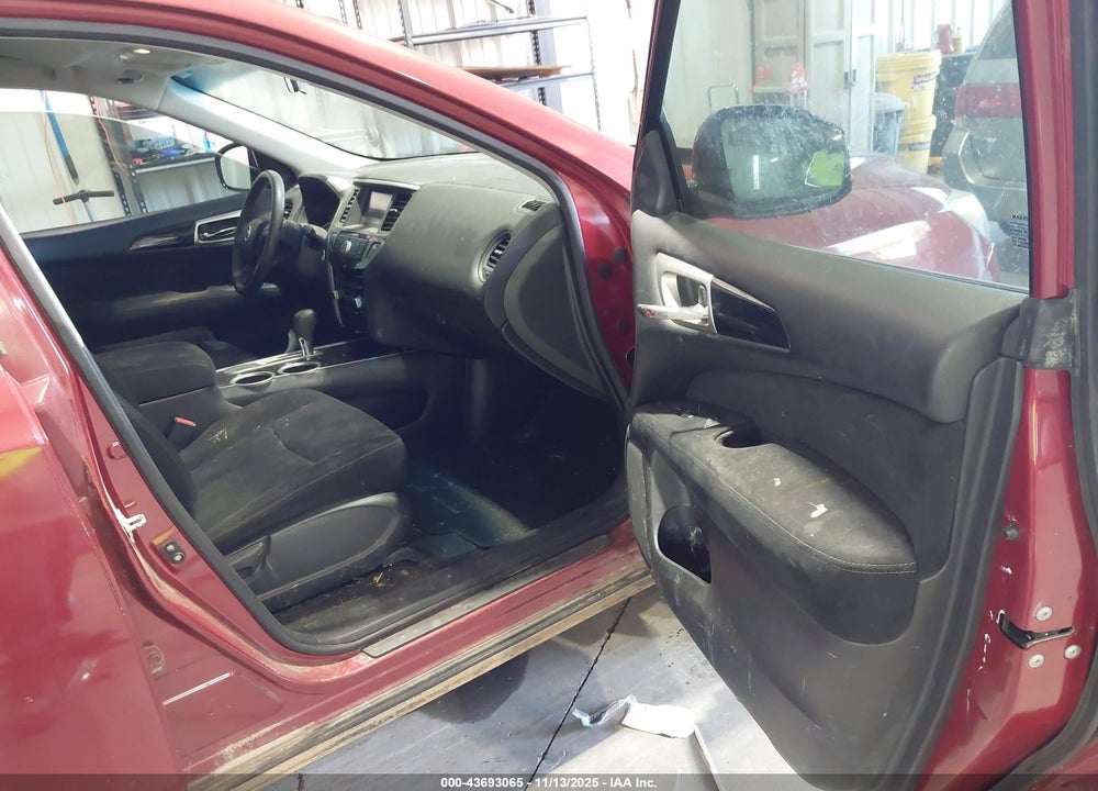 2014 NISSAN PATHFINDER S VIN: 5N1AR2MN5EC605094