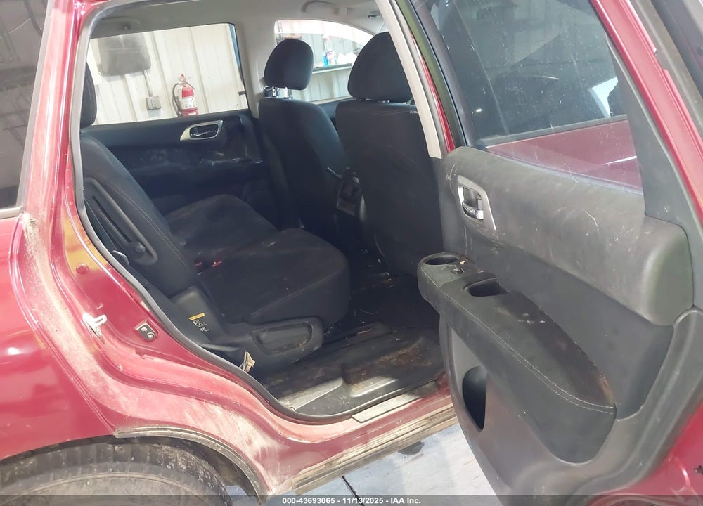 2014 NISSAN PATHFINDER S VIN: 5N1AR2MN5EC605094