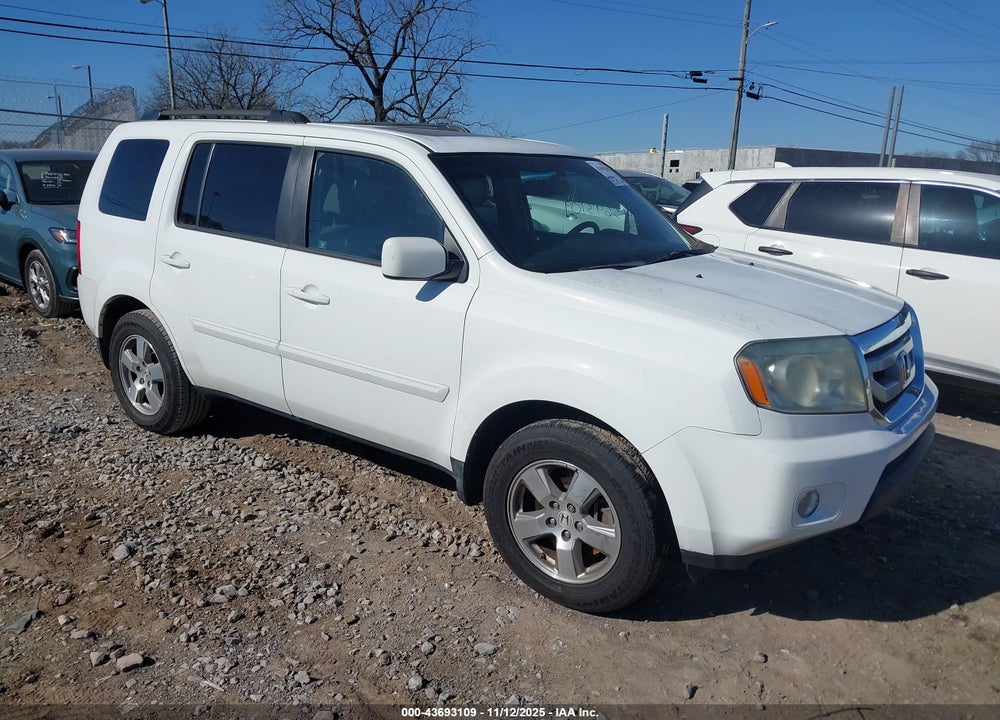 2011 HONDA PILOT EX-L VIN: 5FNYF3H76BB005230