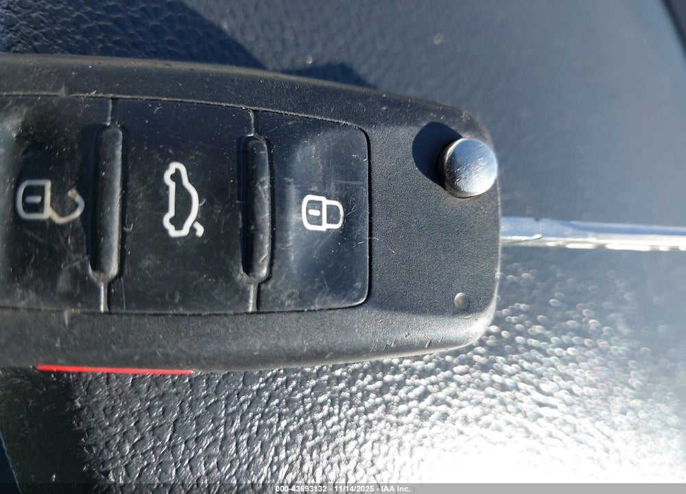 2014 VOLKSWAGEN JETTA 2.0L S VIN: 3VW2K7AJ0EM311657