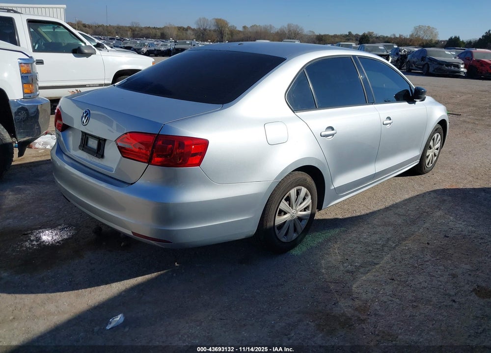 2014 VOLKSWAGEN JETTA 2.0L S VIN: 3VW2K7AJ0EM311657