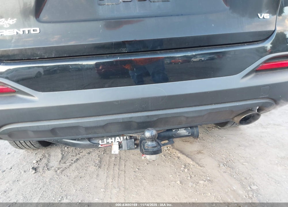 2017 KIA SORENTO 3.3L LX VIN: 5XYPGDA59HG209805