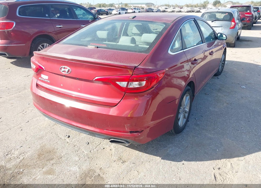 2015 HYUNDAI SONATA SE VIN: 5NPE24AF3FH204295