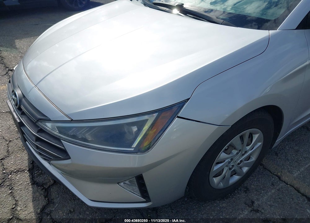 2019 HYUNDAI ELANTRA VIN: KMHD74LF5KU861119