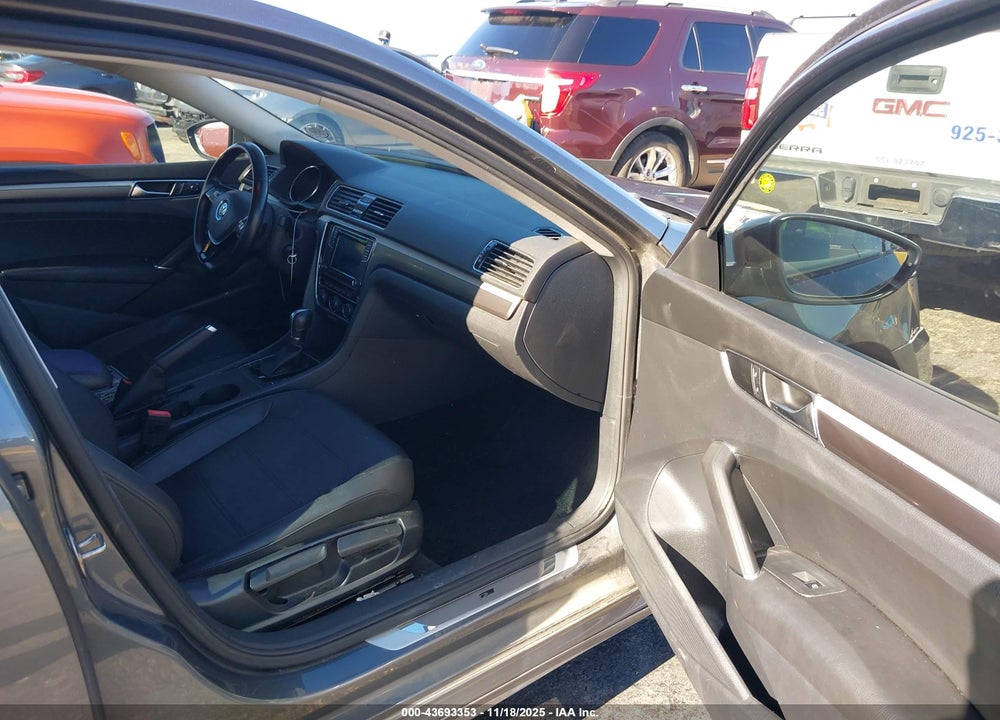 2018 VOLKSWAGEN PASSAT 2.0T R-LINE/2.0T S VIN: 1VWAA7A3XJC019963