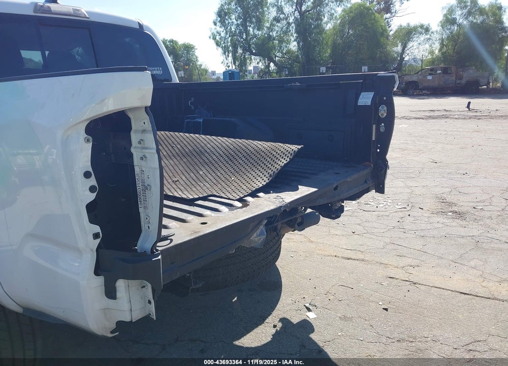 2020 TOYOTA TACOMA SR5 V6 VIN: 3TMAZ5CN8LM136652