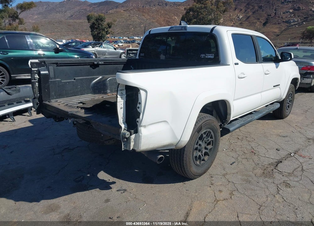 2020 TOYOTA TACOMA SR5 V6 VIN: 3TMAZ5CN8LM136652