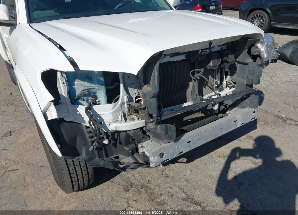 2020 TOYOTA TACOMA SR5 V6 VIN: 3TMAZ5CN8LM136652