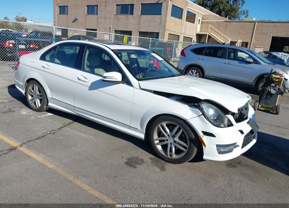 2013 MERCEDES-BENZ C 250 SPORT VIN: WDDGF4HBXDR260181