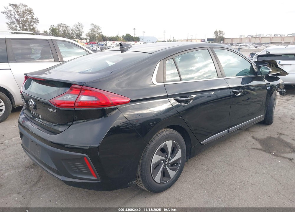 2019 HYUNDAI IONIQ HYBRID SEL VIN: KMHC75LC4KU132844